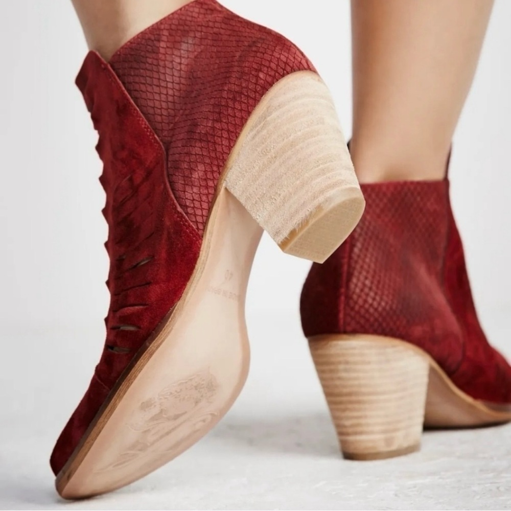 Free People Loveland Suede Ankle Boots in Red Size 37 - Picture 3 of 12